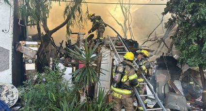 Se incendia tejaban con basura en San Bernabé