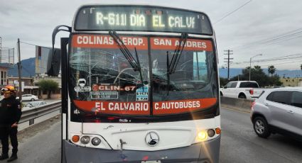 Choca ruta 611 contra tráiler en Carretera a Miguel Alemán: Hay 8 lesionados