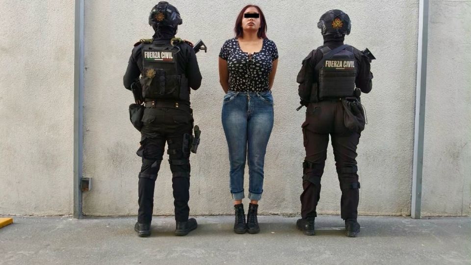 Nidia 'N' conocida como 'la polisexy'.