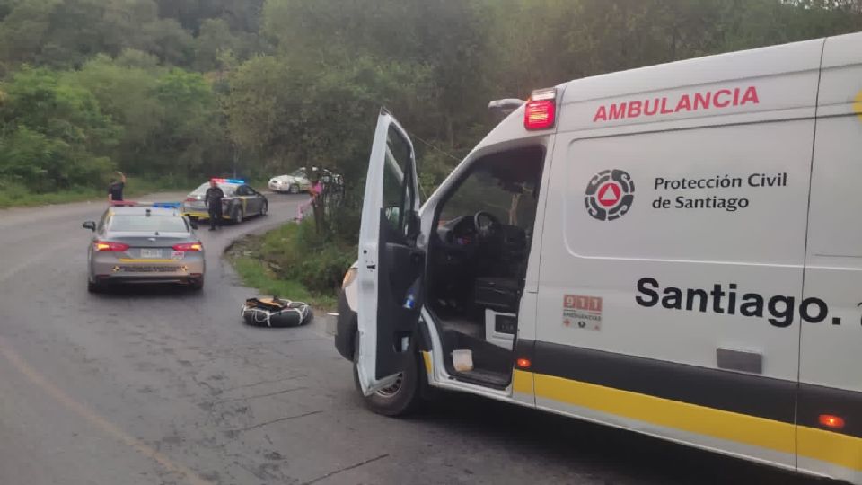 Conductor cae a la presa La Boca y se salva al salir por el quemacocos