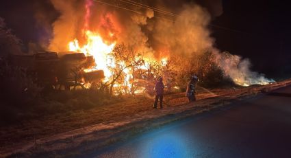 Incendio consume más de 80 vehículos en corralón de Salinas Victoria