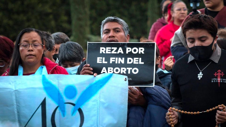 El Congreso de la Ciudad de México ha aprobado en comisiones, “un dictamen que pretende eliminar por completo la protección legal de la vida en gestación”.