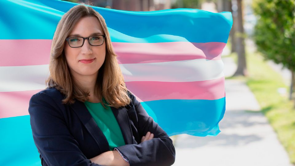 En el año 2012, Sarah McBride se convirtió en la primera mujer trans en realizar una pasantía en la Casa Blanca.