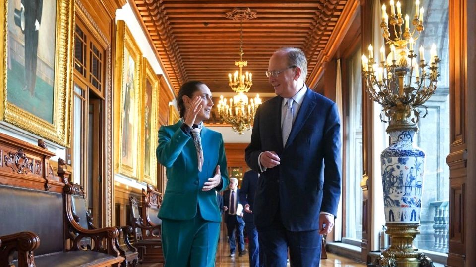 Claudia Sheinbaum, Presidenta de México, sostuvo una conversación con Larry Fink, presidente de BlackRock.