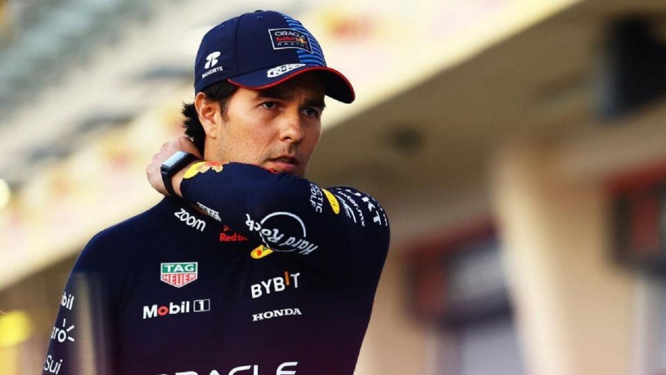 Checo Pérez mostró su disconformidad y habló de su futuro en Red Bull