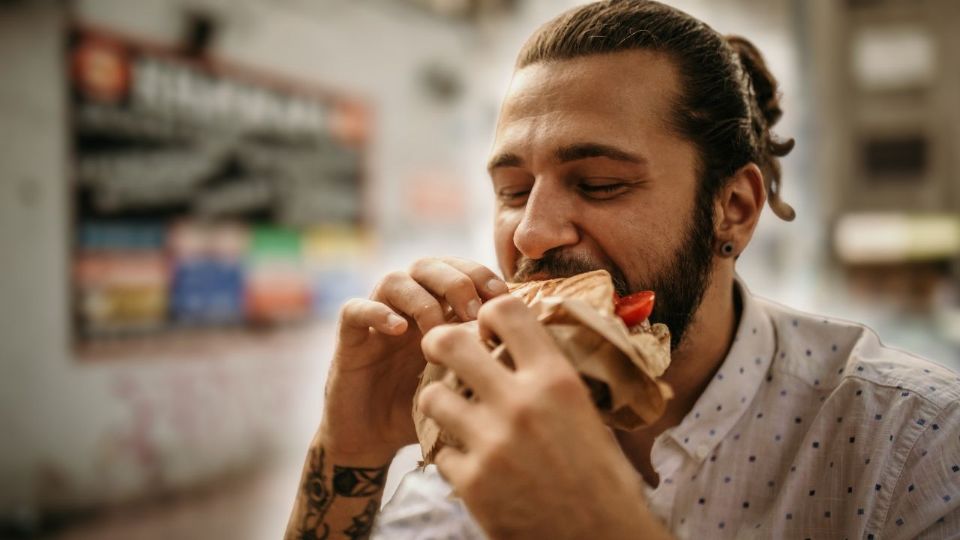 La UNAM asegura que la comida callejera es popular en México.