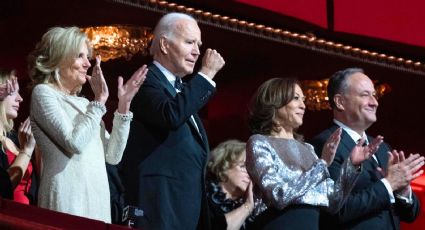 ¿Biden ignora a Kamala Harris? Así fue el incómodo momento durante una gala| VIDEO