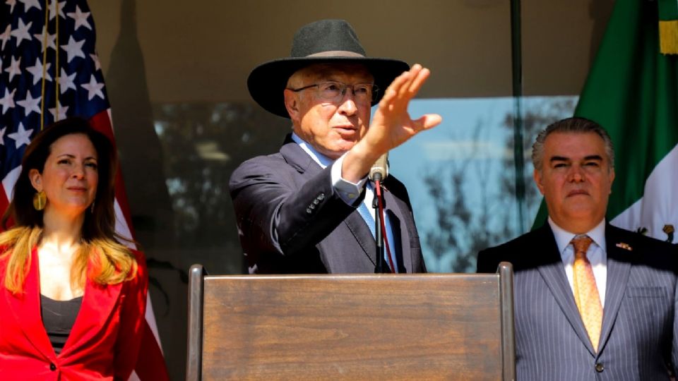 Ken Salazar recomendó al presidente Trump hacer un pacto con México.