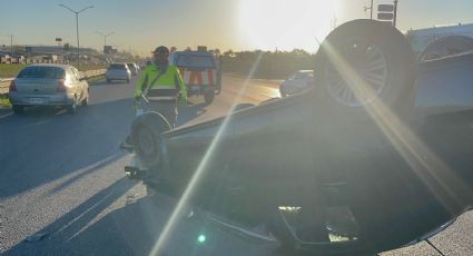 Volcadura en autopista Monterrey- Reynosa trastoca vialidad en Guadalupe