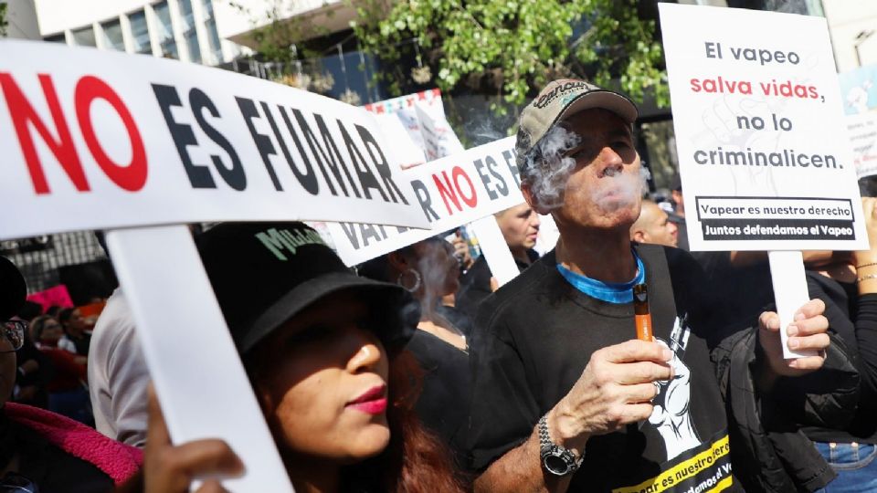 Entra en vigor la prohibición de la comercialización y producción de vapeadores y cigarrillos electrónicos.