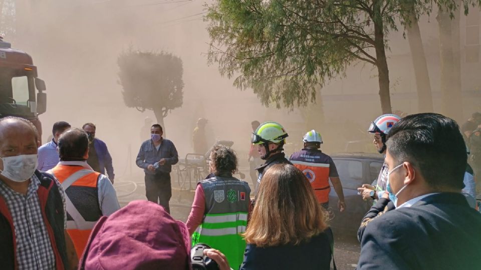 Reportan personas intoxicadas por incendio en la BJ.