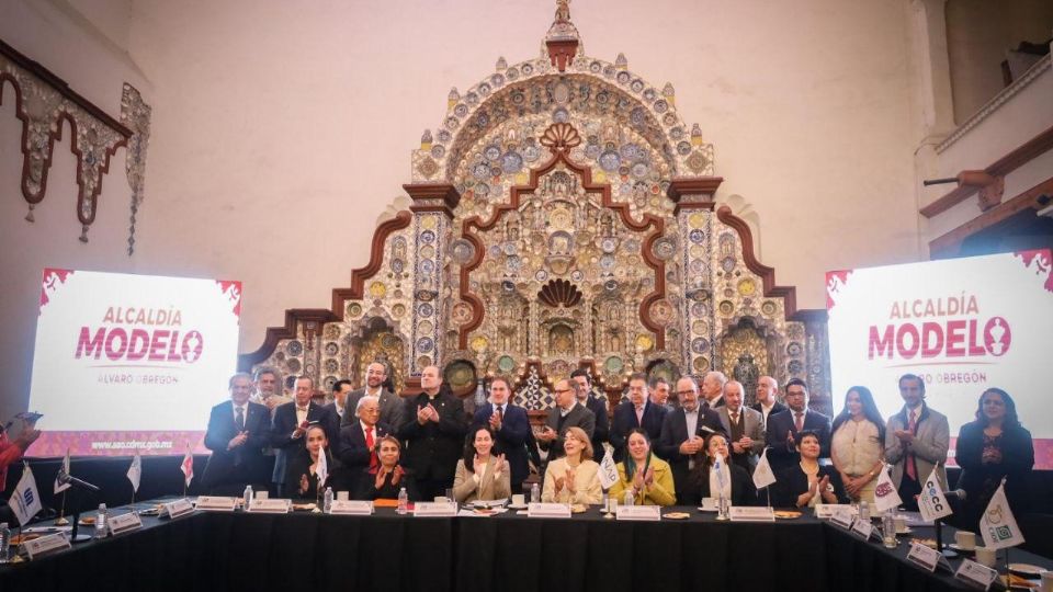 El Alcalde Javier López Casarín presentó el primer Cluster Universitario de Alto Nivel en México.