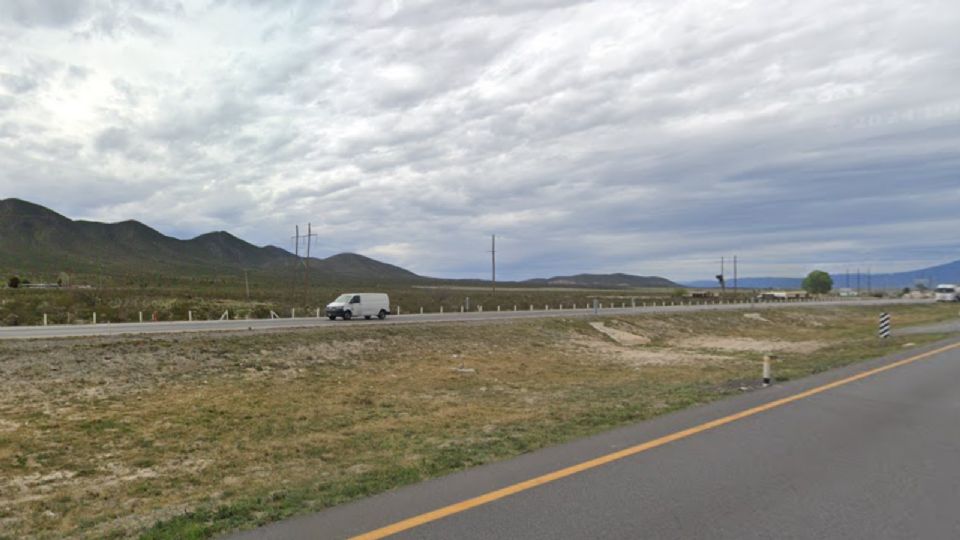 Los tripulantes de la camioneta tipo Van fueron agredidos a pedradas cuando circulaban por la carretera 58 en el tramo de San Roberto a Linares.