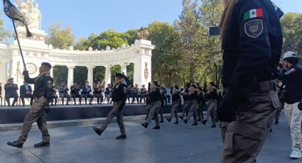 Desfile del Día del Policía: Bomberos y Ateneas arrancan aplausos de niñas y niños y jóvenes