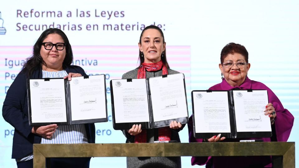 Claudia Sheinbaum Pardo reforma leyes en pro de las mujeres en México.