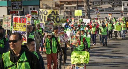 Migrantes protestan en la frontera contra posibles deportaciones masivas de Trump