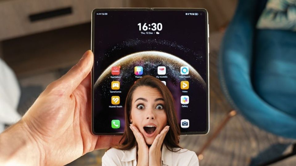 Huawei lanza celular plegable para conquistar a más público.