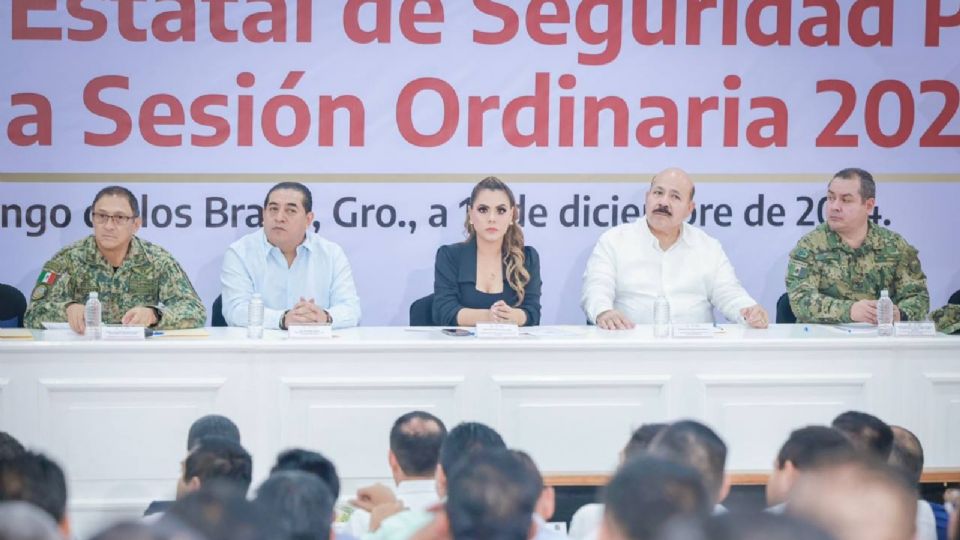 Evelyn Salgado Pineda encabeza segunda sesión de la Conferencia Estatal de Seguridad Pública de Guerrero.