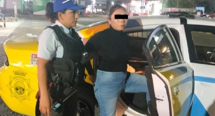 Policía de Monterrey detiene a mujer con billetes falsos