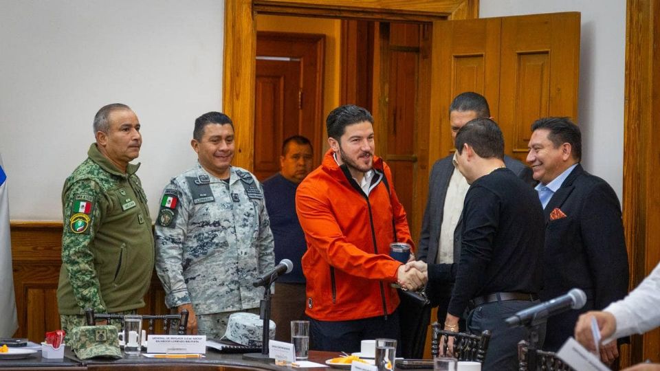 El gobernador de Nuevo León encabezó este viernes la reunión de Seguridad en Palacio de Gobierno.