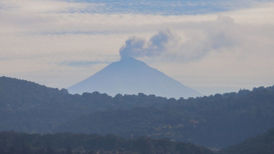 Así fue la fumarola del volcán Popocatépetl