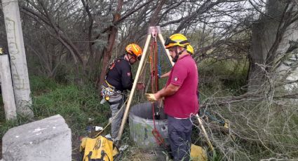 Hombre en presunto estado de ebriedad cae a un pozo de 3 metros en Escobedo