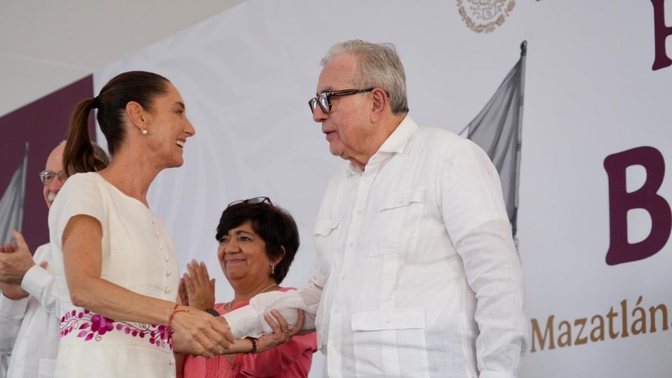 La Presidenta, Claudia Sheinbaum Pardo resaltó que lo más importante para el Gobierno de México es construir la seguridad y la paz en Sinaloa.