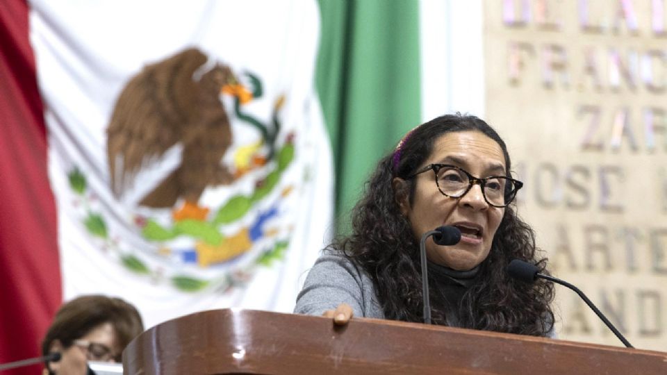 La morenista Valentina Batres, subrayó el perfil de atención a la política social que contempla el presupuesto 2025.