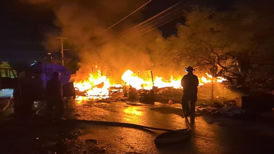 Personal de Bomberos y Protección Civil se ha mantenido en alerta durante las últimas horas.