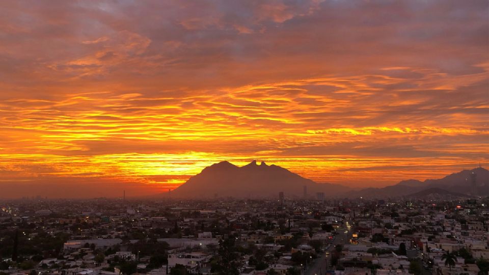 El Cerro de la Silla es una ruta de ida y vuelta de 10,9 km cerca de Guadalupe, Nuevo León