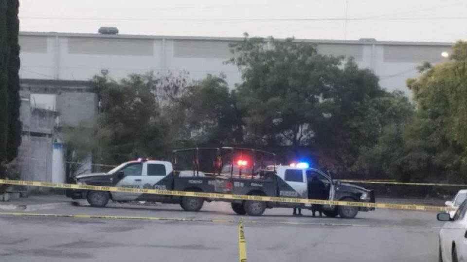 Elementos de Fuerza Civil acudieron al sector del hallazgo para acordonar el área.