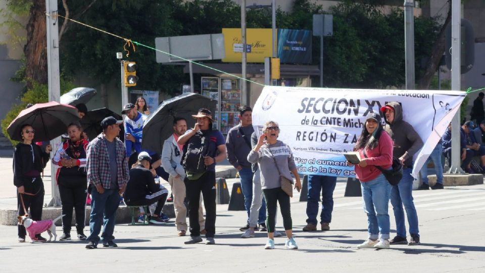 La CNTE convocó a una marcha de la columna del Ángel de la Independencia al Zócalo.