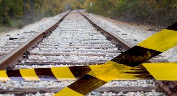Hallan a hombre sin vida sobre vías del tren en Escobedo