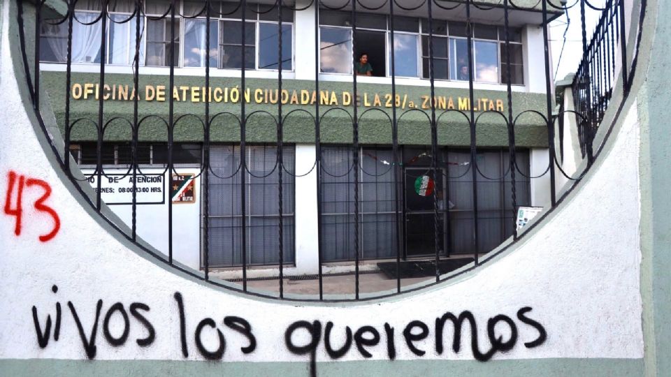 FGR determinará si investiga o no a implicado en el caso Ayotzinapa.