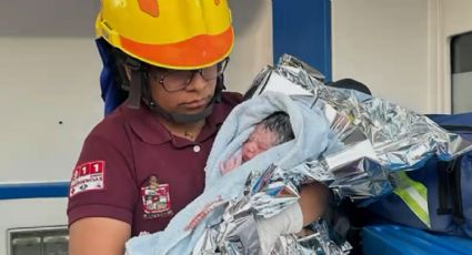 Policías de Escobedo ayudan en parto sobre avenida Juárez
