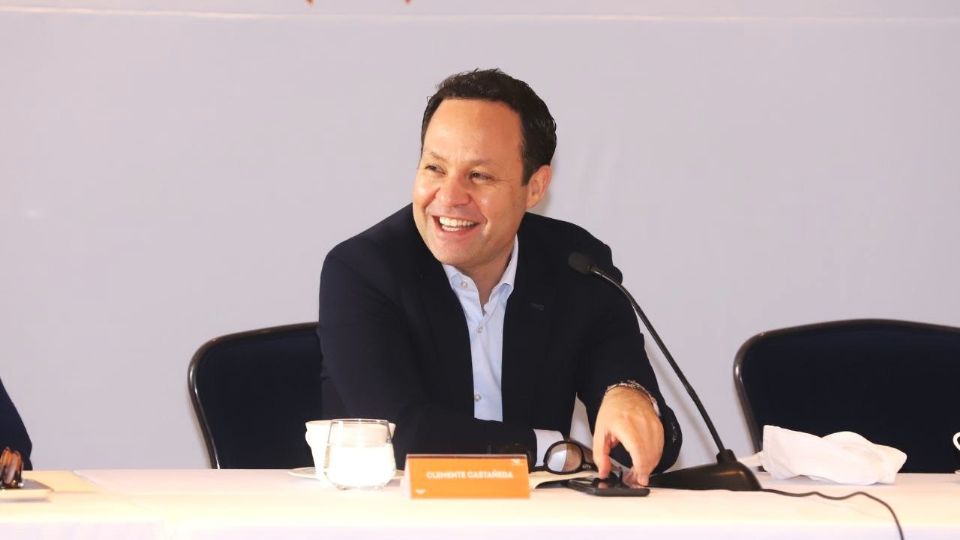 Clemente Castañeda, senador por MC.