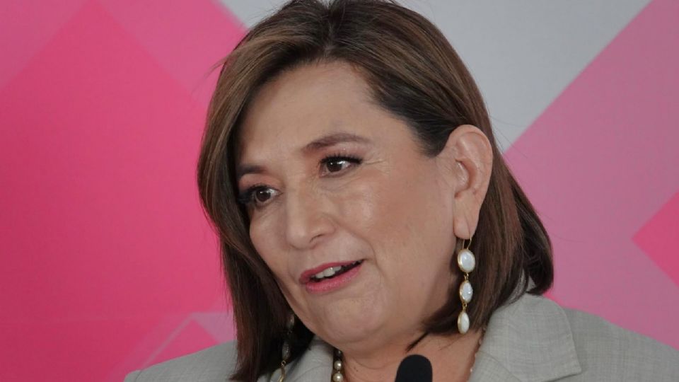 La ex senadora se justificó por pegar un chicle en una silla del INE.