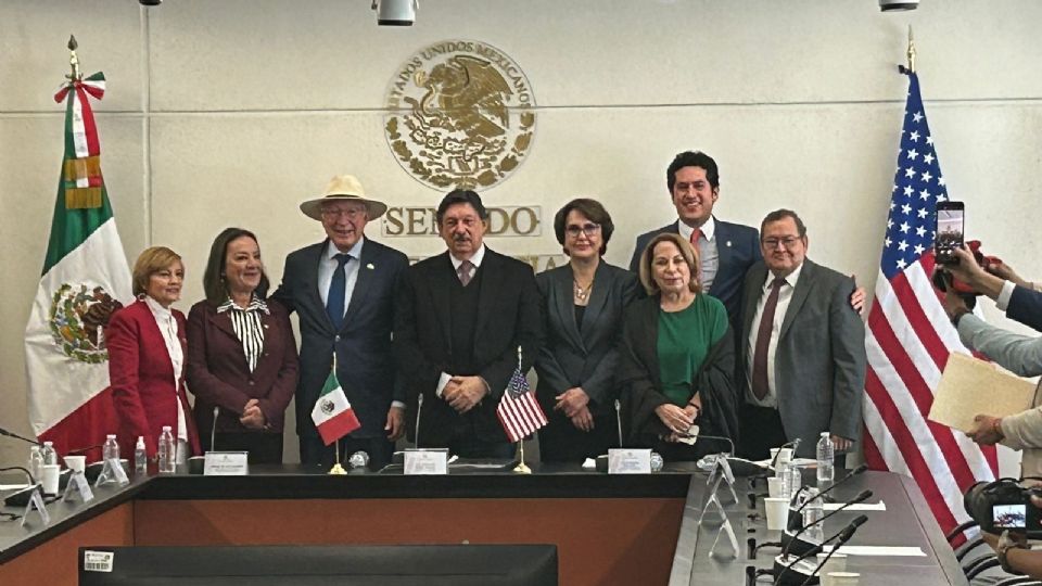 El embajador de EU en México asistió al Senado.