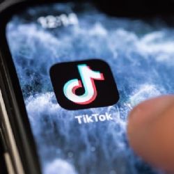 Así identificará TikTok los videos e imágenes creados con Inteligencia Artificial