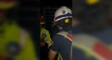 Liberan a tres personas atrapadas de un elevador en Monterrey