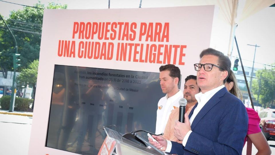 El candidato presentó iniciativas a favor del medio ambiente.