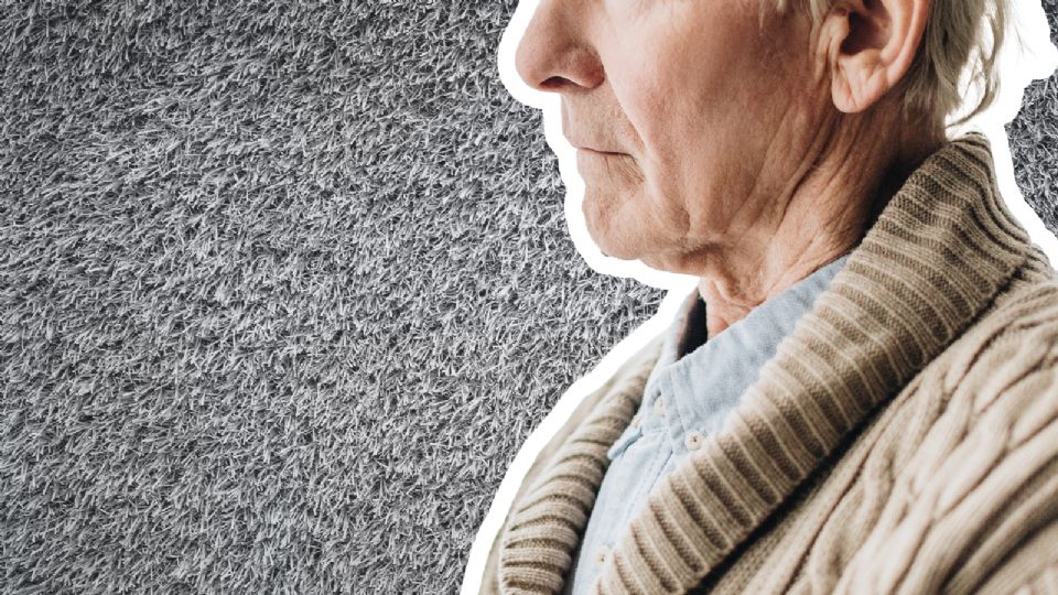 Quienes viven con demencia pueden experimentar debilidad muscular, problemas de coordinación y reducción de la sensación de garganta.