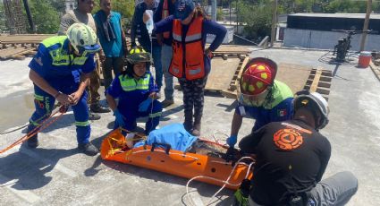 Hombre sufre descarga eléctrica y cae de construcción en San Nicolás