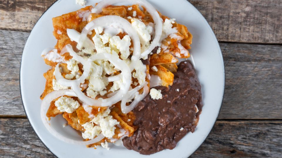 Y a ti, ¿cuáles chilaquiles te gustan más, los rojos o los verdes?