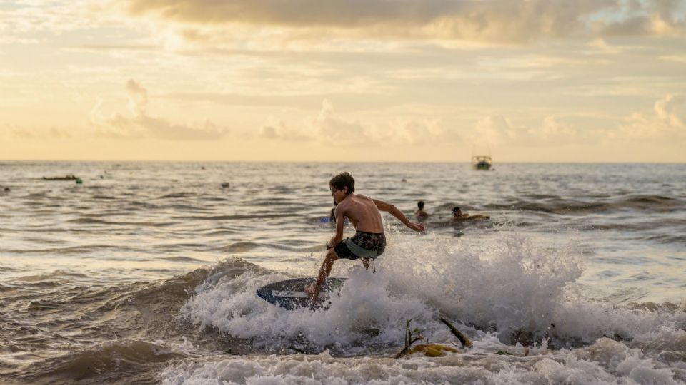 Miles de turistas, nacionales y extranjeros, han llegado a vacacionar en los destino turístico más importantes del país.