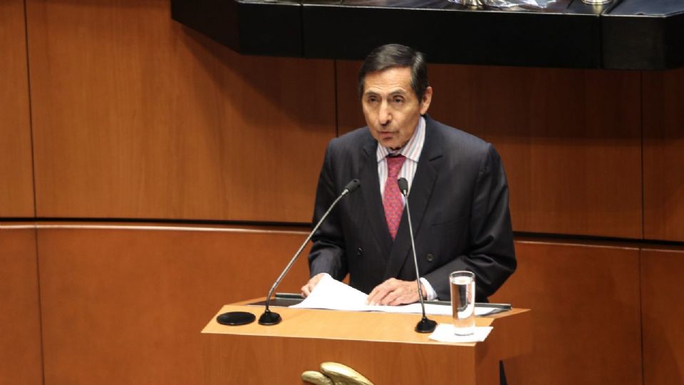 Rogelio Ramírez de la O Secretario de Hacienda y Crédito Público.