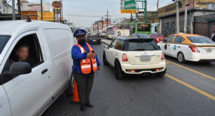 Atropella a tránsito de Monterrey, huye y choca contra barda en San Nicolás