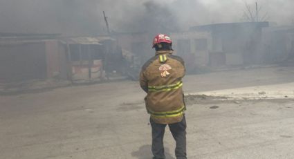 Incendio consume 8 tejabanes en Monterrey
