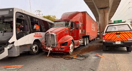 Choque entre Ruta 611 y tráiler deja 15 lesionados y una mujer atropellada