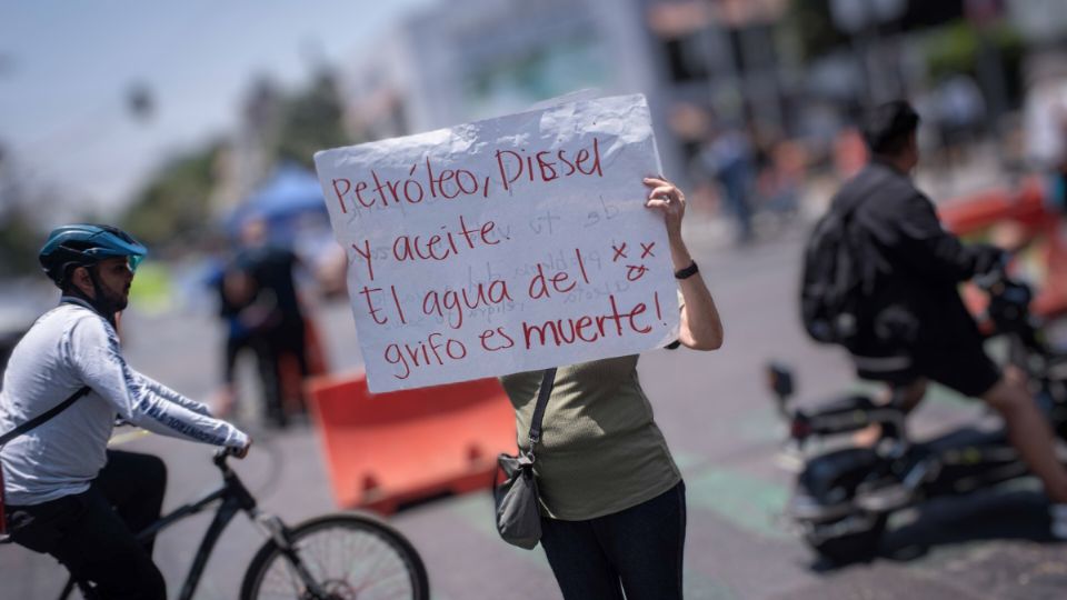 Bloqueo por falta de suministro de agua en la alcaldía Benito Juárez.